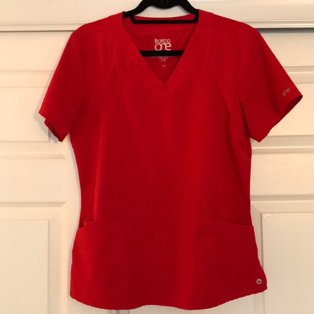 Barco scrub top
